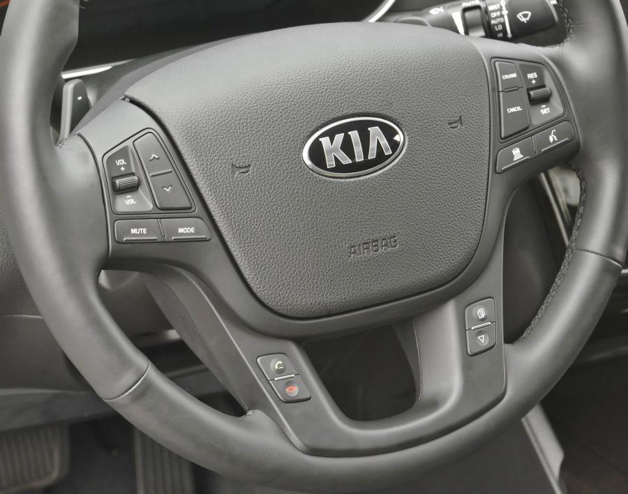  Kia Cadenza 2014 года  (фото 26 из 154)